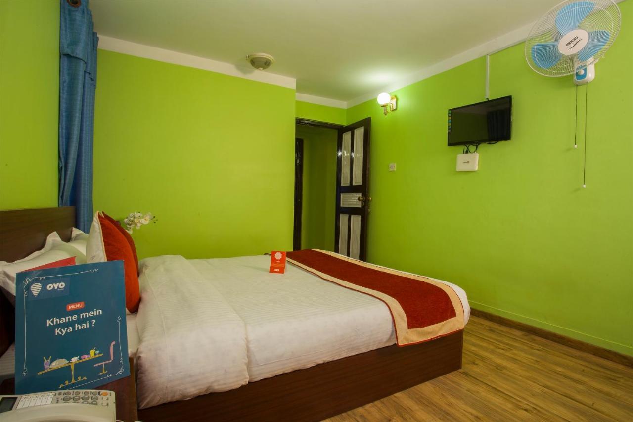 Oyo 146 Somewhere Hotel & Resturant Catmandu Exterior foto
