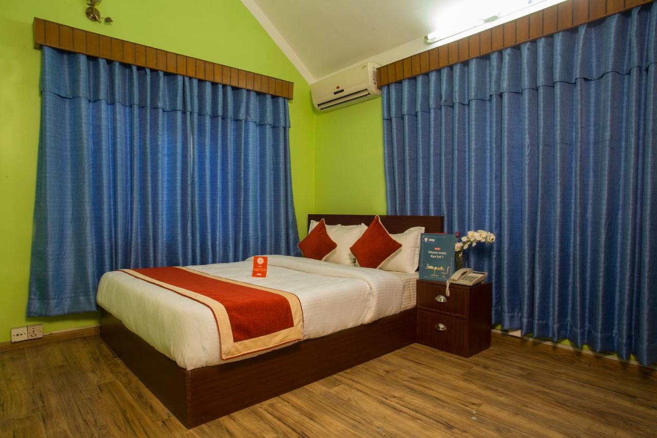 Oyo 146 Somewhere Hotel & Resturant Catmandu Exterior foto