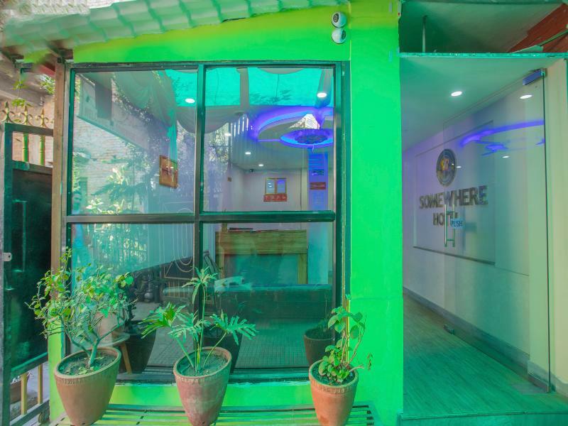 Oyo 146 Somewhere Hotel & Resturant Catmandu Exterior foto