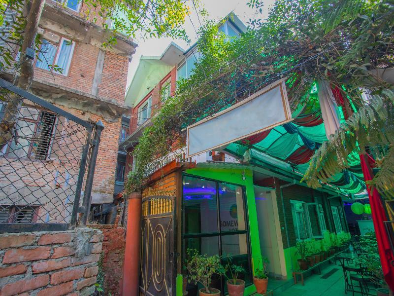 Oyo 146 Somewhere Hotel & Resturant Catmandu Exterior foto
