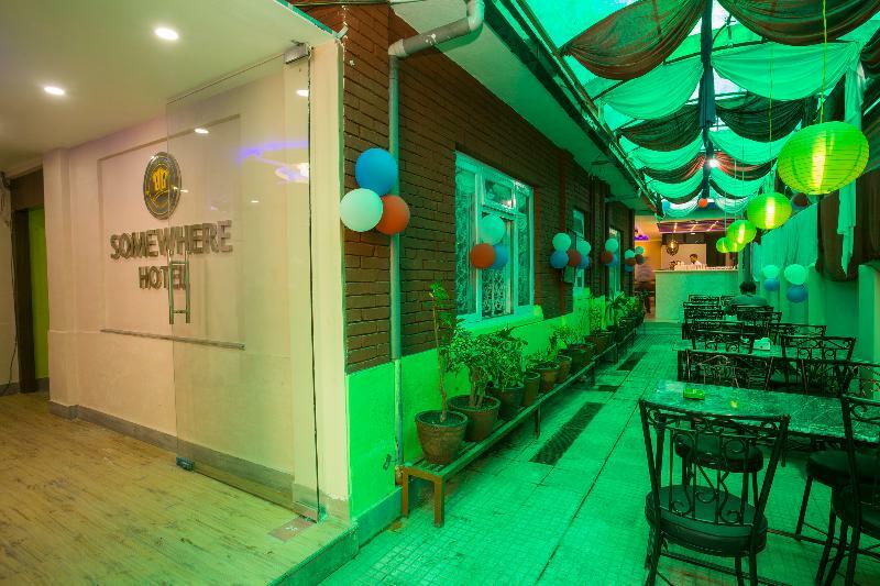 Oyo 146 Somewhere Hotel & Resturant Catmandu Exterior foto